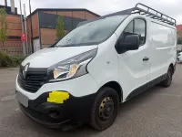 Gebraucht Renault Trafic 121 PS (88 kW) 2018 Weiß Van / Kleinbus