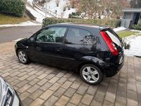 Gebraucht Ford Fiesta Ambiente 70 PS (51 kW) 2007 Schwarz Kleinwagen