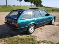 Gebraucht BMW 318 113 PS (83 kW) 1993 Grün Limousine