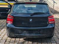 Gebraucht BMW 114 102 PS (75 kW) 2014 Schwarz Kleinwagen