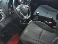 Gebraucht Toyota Yaris 99 PS (72 kW) 2012 Rot Kleinwagen