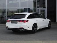Usado Mercedes E200 AMG 204 CV (150 kW) 2025 Blanco Familiar