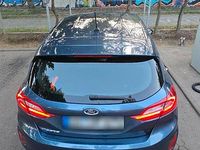 Gebraucht Ford Fiesta 105 PS (77 kW) 2018 Blau Kleinwagen