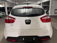 Gebraucht Kia Rio 86 PS (63 kW) 2012 Weiß Kleinwagen