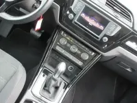 Używany VW Touran 150 KM (110 kW) 2017 Biały Minivan