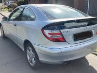Gebraucht Mercedes C180 143 PS (105 kW) 2004 Silber Coupé