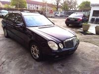 Gebraucht Mercedes E220 Classic 170 PS (125 kW) 2007 Schwarz Kombi