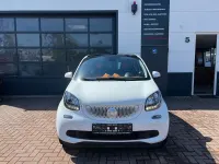 Gebraucht Smart ForFour Passion 71 PS (52 kW) 2015 Karosserie in white Kleinwagen