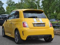 Usado Abarth 695 181 HP (133 kW) 2011 Amarelo Citadino