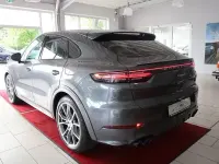 Gebraucht Porsche Cayenne 462 PS (339 kW) 2022 Quarzitgrau SUV