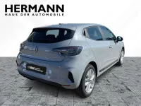 Second-hand Renault Clio V Evolution 67 CP (49 kW) 2024 Gri Hatchback