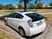 Gebraucht Toyota Prius 99 PS (72 kW) 2011 Weiß Limousine