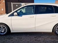 Gebraucht Mercedes B200 Sport 156 PS (114 kW) 2013 Weiß Van / Kleinbus