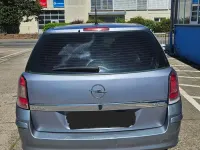 Gebraucht Opel Astra 110 PS (80 kW) 2010 Blau Kombi