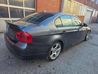 Gebraucht BMW 325 218 PS (160 kW) 2005 Sparkling graphite metallic Limousine