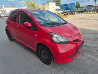 Gebraucht Toyota Aygo 68 PS (50 kW) 2007 Rot Kleinwagen