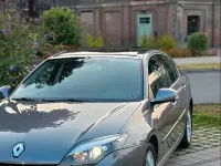 Gebraucht Renault Laguna III 110 PS (80 kW) 2011 Grau Limousine
