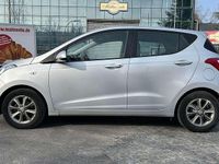 Gebraucht Hyundai i10 Edition 67 PS (49 kW) 2014 Sleek silver / met Kleinwagen