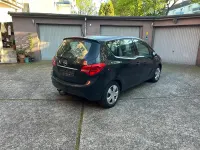 Używany Opel Meriva Active 140 KM (102 kW) 2013 Czarny Minivan