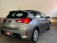 Gebraucht Toyota Auris Life 132 PS (97 kW) 2014 Grau Limousine