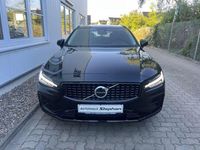 Gebraucht Volvo V60 Plus 455 PS (334 kW) 2024 Onyx black metallic Kombi