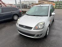 Gebraucht Ford Fiesta 70 PS (51 kW) 2005 Silber Kleinwagen