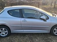 Gebraucht Peugeot 207 95 PS (69 kW) 2010 Silber Kleinwagen