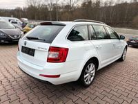 gebraucht Skoda Octavia Kombi 2.0 TDI DSG Style