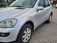 Gebraucht Mercedes ML320 245 PS (180 kW) 2005 Silber SUV