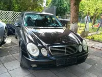 Usata Mercedes E350 272 CV (200 kW) 2006 Nero Berlina