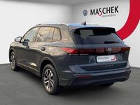 Neu VW Tiguan 150 PS (110 kW) 2025 Delfingrau metallic SUV