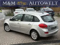 Gebraucht Renault Clio II 88 PS (64 kW) 2010 Silber Limousine