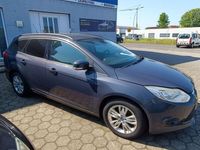 Gebraucht Ford Focus Trend 105 PS (77 kW) 2011 Grau Limousine