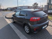 Gebraucht Kia Rio Edition 7 84 PS (61 kW) 2017 Grau Limousine