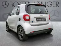 Gebraucht Smart ForTwo Coupé Premium 60 kW (82 PS) 2023 Weiß Kleinwagen