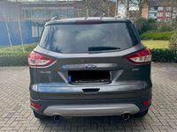 Gebraucht Ford Kuga Titanium 150 PS (110 kW) 2015 Grau SUV