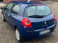 Gebraucht Renault Clio II 75 PS (55 kW) 2007 Blau Kleinwagen