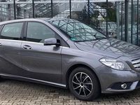 Gebraucht Mercedes B180 122 PS (89 kW) 2012 Mountaingrau Van / Kleinbus