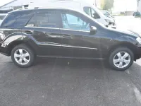 Gebraucht Mercedes ML350 224 PS (164 kW) 2010 Obsidianschwarz  metalliclack SUV