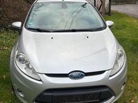 Gebraucht Ford Fiesta Trend 85 PS (62 kW) 2008 Silber Kleinwagen