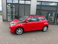 Gebraucht Toyota Aygo 70 PS (51 kW) 2015 Rot Kleinwagen