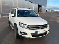 Gebraucht VW Tiguan Trendline 122 PS (89 kW) 2012 Weiß SUV