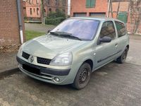 Gebraucht Renault Clio II 75 PS (55 kW) 2003 Grün Kleinwagen