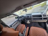 Second-hand VW Multivan Highline 204 CP (150 kW) 2017 Negru Monovolum