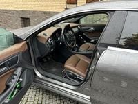 Gebraucht Mercedes CLA180 Shooting Brake Edition 122 PS (89 kW) 2018 Grau Kombi
