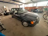 Gebraucht Mercedes 190 122 PS (89 kW) 1988 Blau Limousine