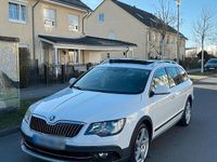 Gebraucht Skoda Superb 170 PS (125 kW) 2014 Weiß Kombi