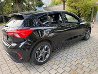 Gebraucht Ford Focus ST-Line 125 PS (91 kW) 2021 Schwarz Limousine
