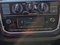 Gebraucht VW up! move up! 60 PS (44 kW) 2017 Weiß Kleinwagen