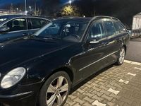 Gebraucht Mercedes E320 204 PS (150 kW) 2004 Schwarz Kombi